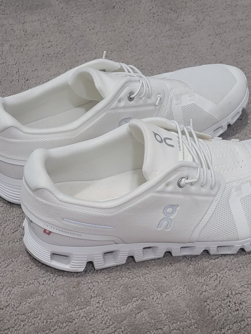 Men’s ON Cloud 5 Running Shoes  12 white